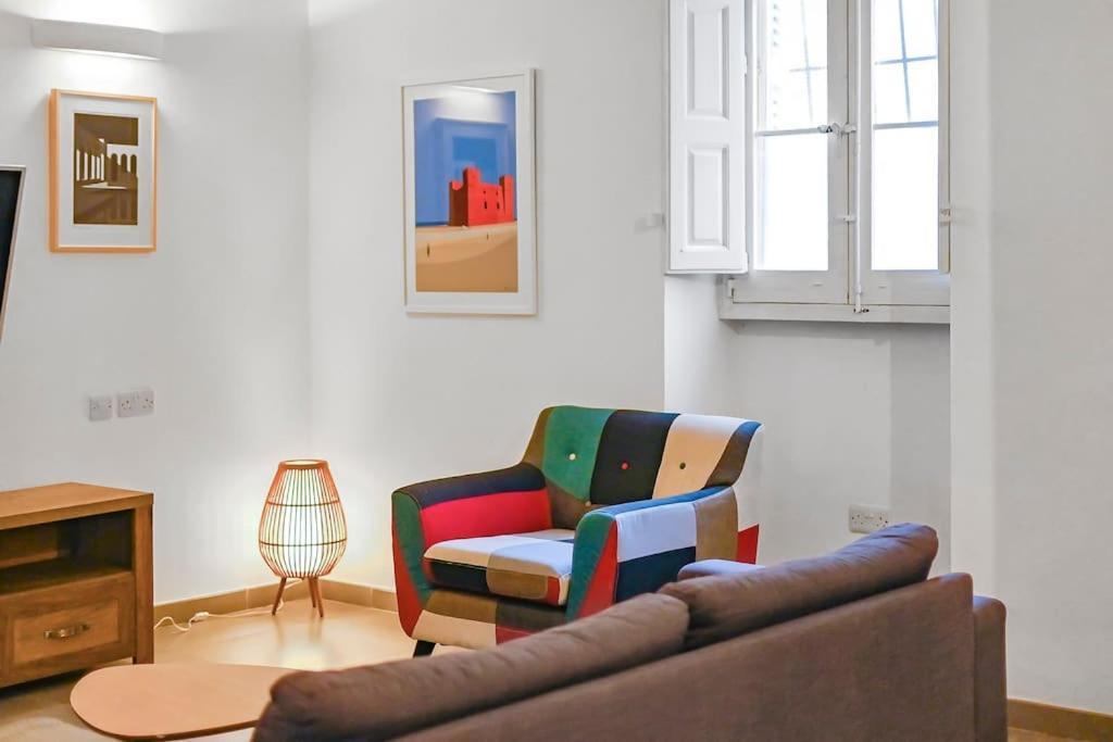 Sliema Unique 4 Bedroom Townhouse Off The Beach Екстериор снимка